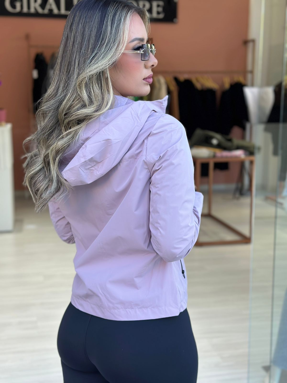 Jaqueta Corta Vento Rosé