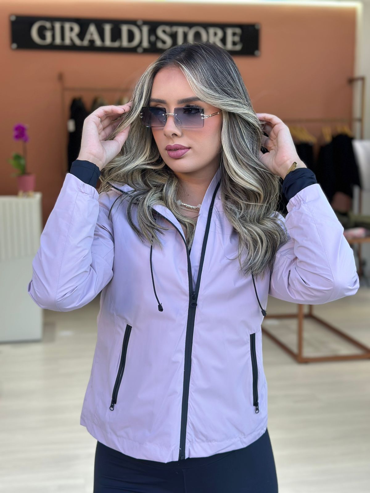 Jaqueta Corta Vento Rosé