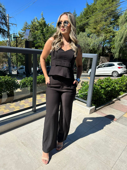 Conjunto em alfaiataria com laço Frontal